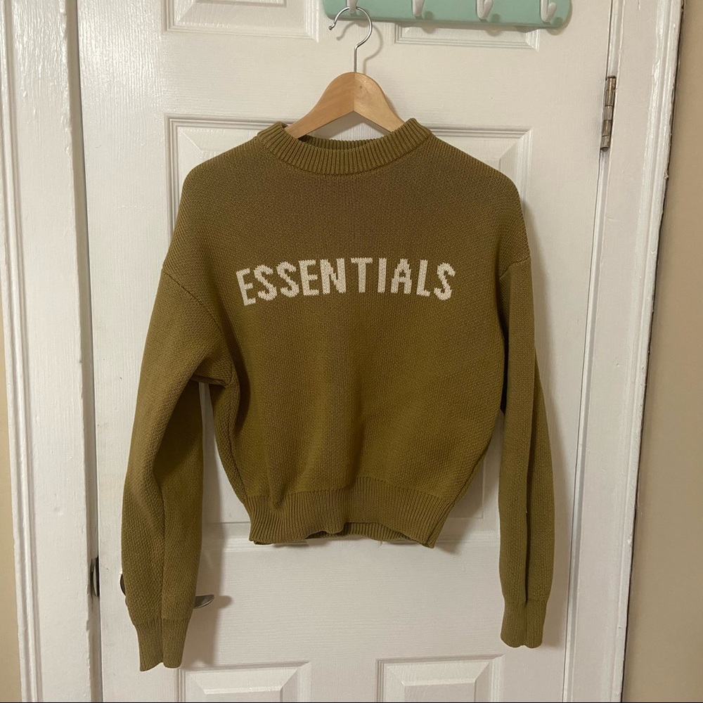 Essential sweater